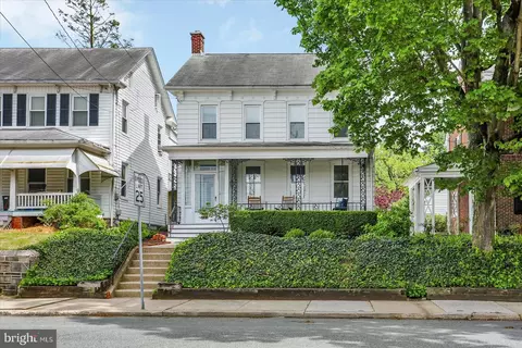 324 W Broadway, Red Lion, PA 17356
