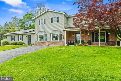 490 Old Stage Rd, Lewisberry, PA 17339