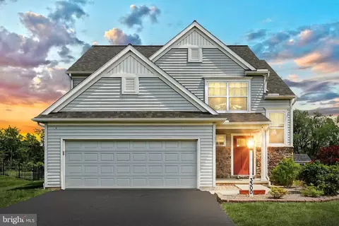 3300 Jodi Ln, Dover, PA 17315
