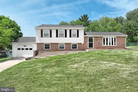 49 Glenna Dr, Delta, PA 17314