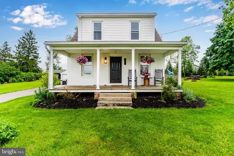 446 Big Mount Rd, Thomasville, PA 17364