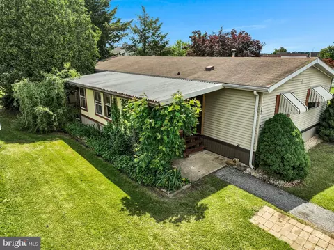 97 Maple Rd, Dover, PA 17315 photo 4