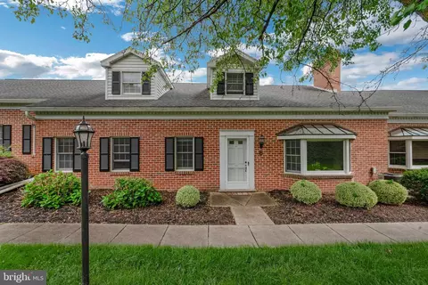 2026 Wyntre Brooke Dr #2026, York, PA 17403