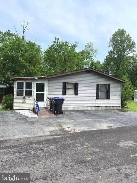 300 Ridge Rd #TRLR 109, Etters, PA 17319