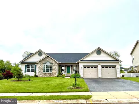 3467 Merlot Ct, York, PA 17404