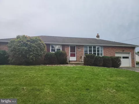 52 W Maple St, Wrightsville, PA 17368
