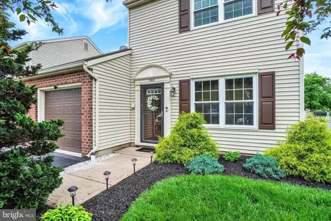 3308 Glen Hollow Dr #103B, Dover, PA 17315