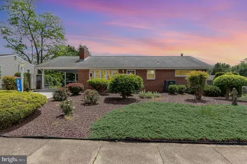306 Sharon Dr, New Cumberland, PA 17070