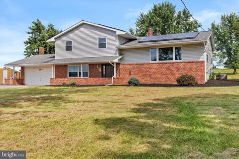 297 Mine Bank Rd, Wellsville, PA 17365
