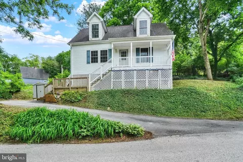 42 Winter Ave, Glen Rock, PA 17327