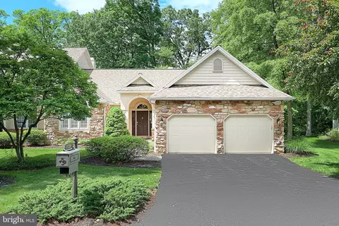 2124 Tall Oaks Ln, York, PA 17403