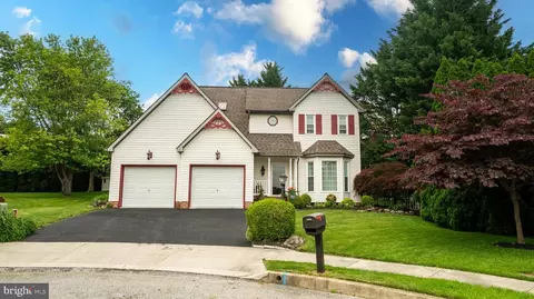705 Hemlock Ct, Hanover, PA 17331