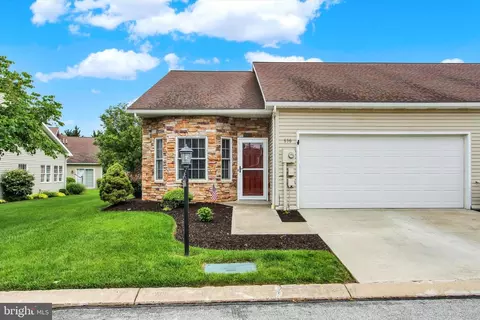 636 Northland Dr, Hanover, PA 17331