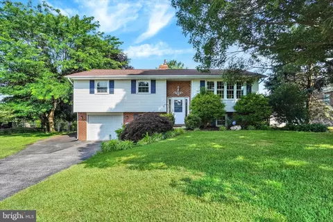 460 Highland Rd, Red Lion, PA 17356
