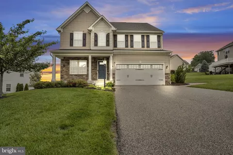 1206 Copper Beech Dr, York, PA 17403