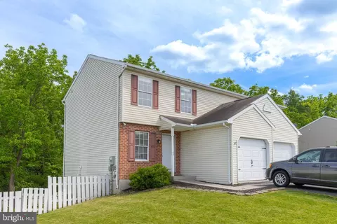 2051 Wyatt Cir, Dover, PA 17315