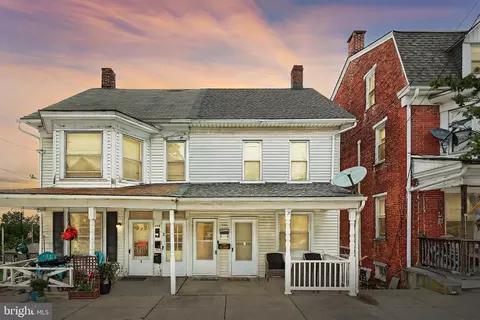 533 W Broadway, Red Lion, PA 17356