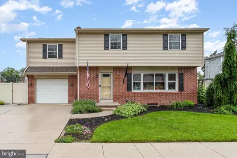 839 Hartman Ave, Hanover, PA 17331