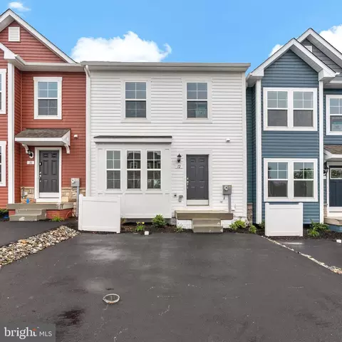 12 Angus Dr, Hanover, PA 17331