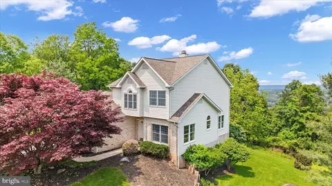 269 Willis Rd, Etters, PA 17319