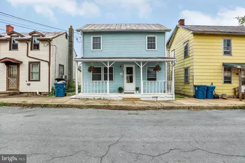 11 N Water St, Franklintown, PA 17323