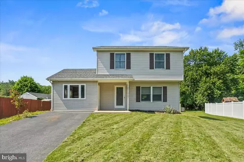 25 Mohawk Ct, York Haven, PA 17370