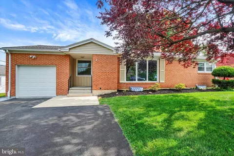 2515 Schoolhouse Ln, York, PA 17402