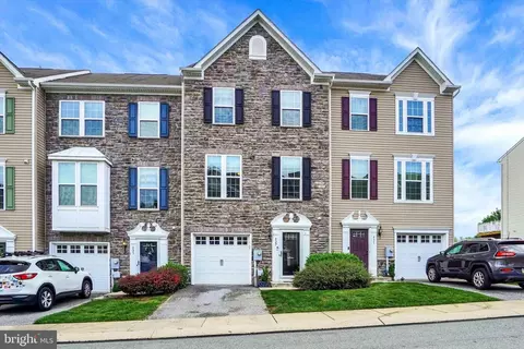 927 Brechin Ln #49, York, PA 17403