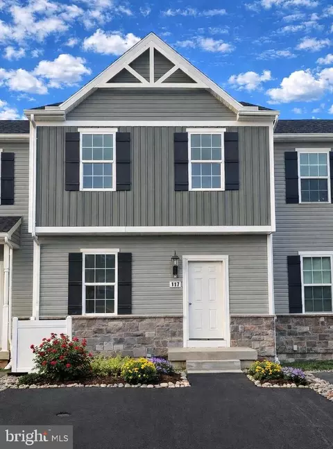 117 Holstein Dr #164, Hanover, PA 17331