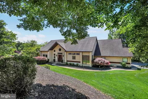 3350 Saint Johns Ct, York, PA 17406