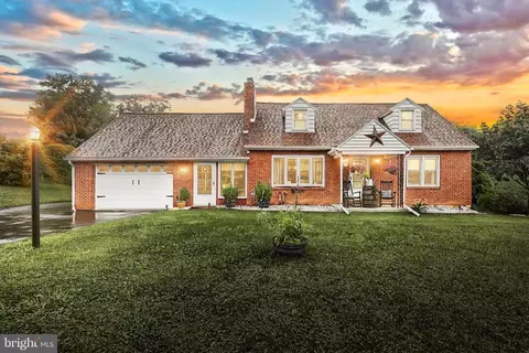1614 Seven Valleys Rd, York, PA 17408