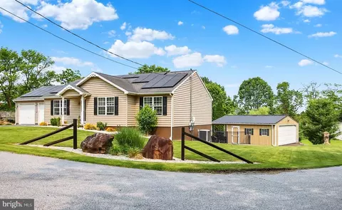 147 Spring Rd, Dillsburg, PA 17019