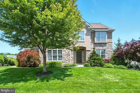 2085 Bernays Dr, York, PA 17404