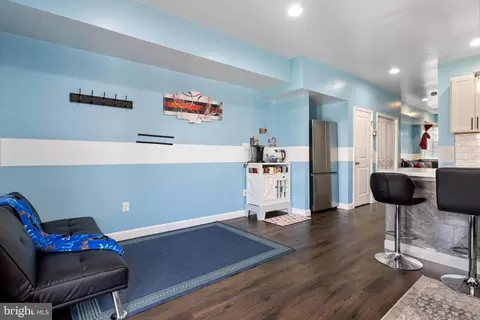 Entry Way - 263 3rd St # B, Hanover, PA 17331 photo 8 of 10