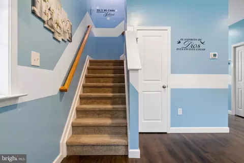 Entry Way - 263 3rd St # B, Hanover, PA 17331 photo 9 of 10