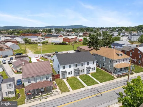 View/Area - 263 3rd St # B, Hanover, PA 17331 photo 3 of 7