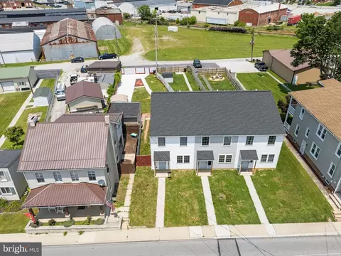 View/Area - 263 3rd St # B, Hanover, PA 17331 photo 2 of 7