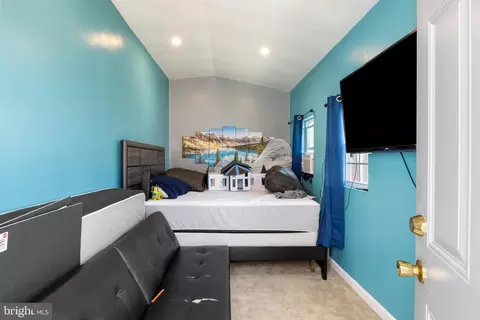 Bedroom - 263 3rd St # B, Hanover, PA 17331 photo 6 of 6