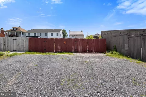 Exterior - 263 3rd St # B, Hanover, PA 17331 photo 7 of 8