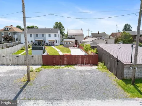 Exterior - 263 3rd St # B, Hanover, PA 17331 photo 8 of 8