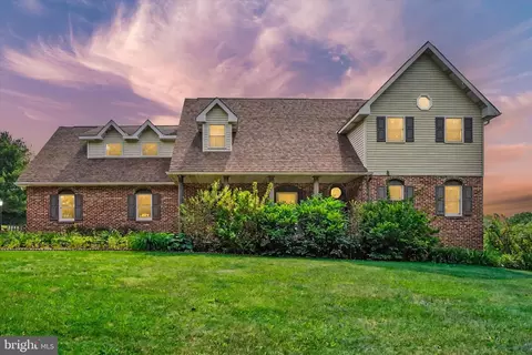 1646 Mill Rd, Seven Valleys, PA 17360