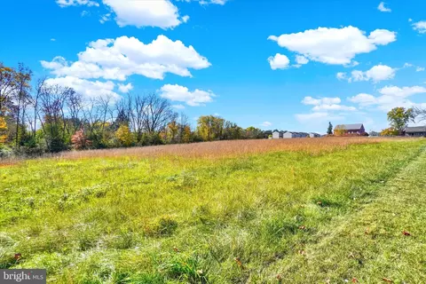 1900 Greenbriar Rd # -H, York, PA 17404
