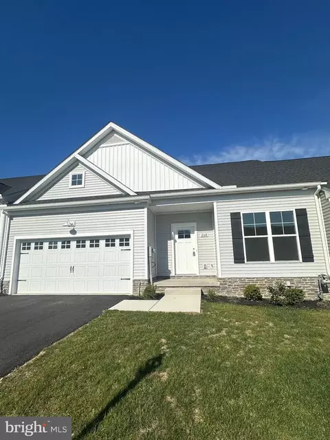 260 Ridge View Ln #42, Hanover, PA 17331