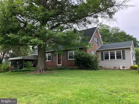 4631 Nursery Rd, Dover, PA 17315