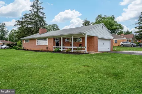 2351 Brougher Ln, York, PA 17408
