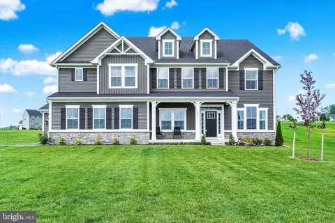 21 Winifred Dr, Hanover, PA 17331