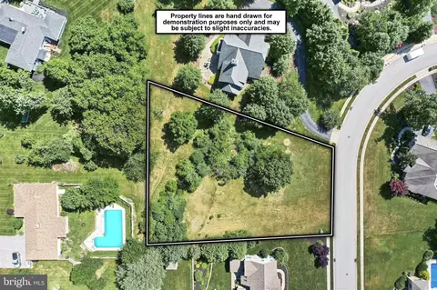 2254 Spangler Cir, York, PA 17406