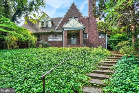 100 Springdale Rd, York, PA 17403