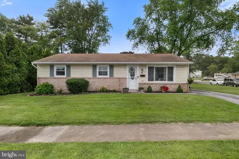 41 Butter Rd, Dover, PA 17315