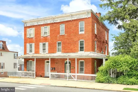 347 W Broadway, Red Lion, PA 17356